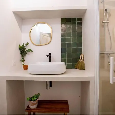 Appartement Vieil Antibes, De Sable, Avec Parking Antibes