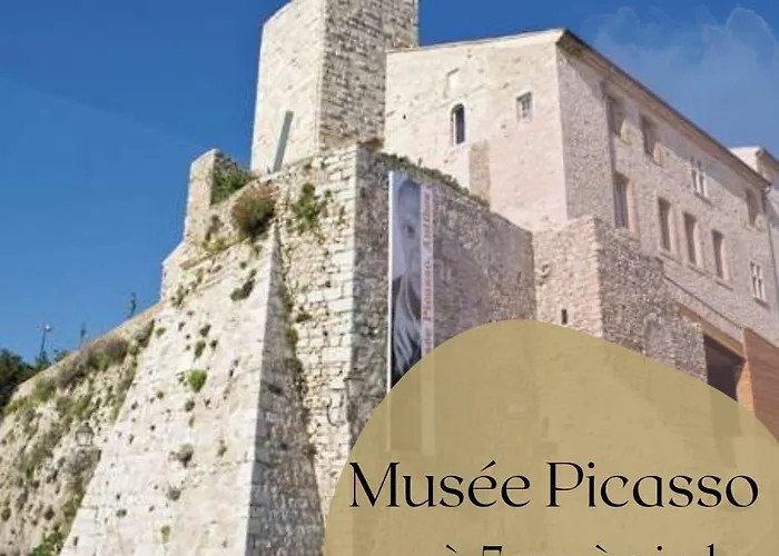 Appartamento Vieil Antibes, De Sable, Avec Parking *